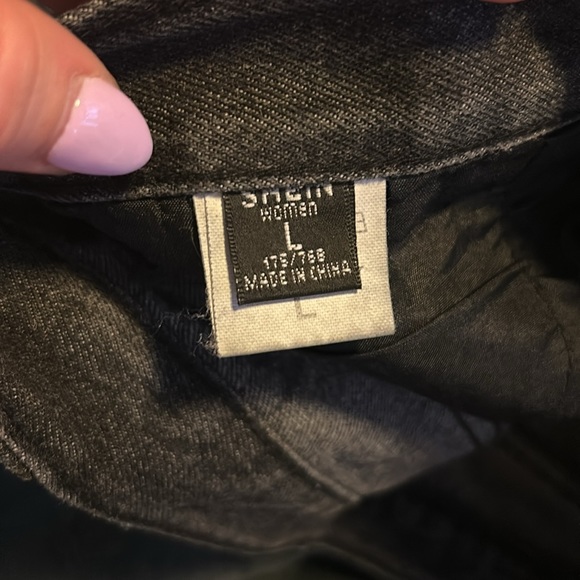 Black ripped Shein shorts - Picture 3 of 3